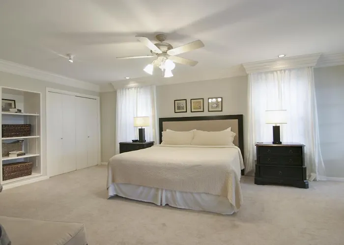Tarrytown Retreat
