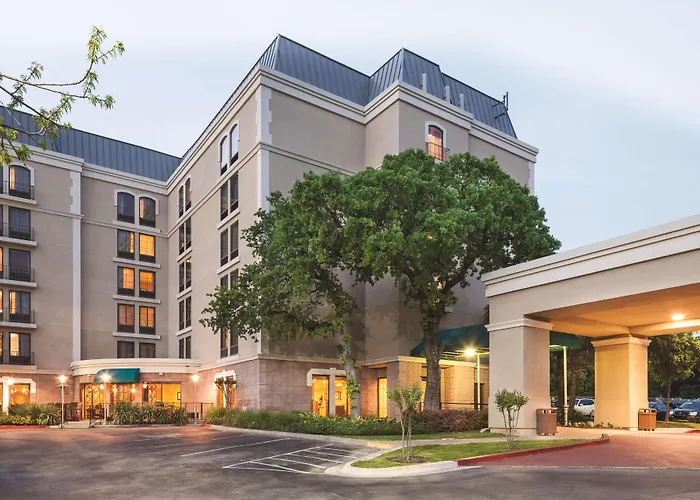 Doubletree By Hilton Austin-University Area