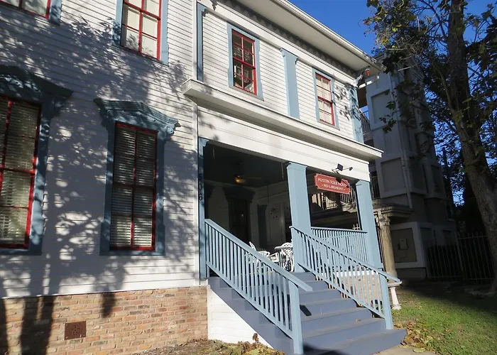 Austin Folk House