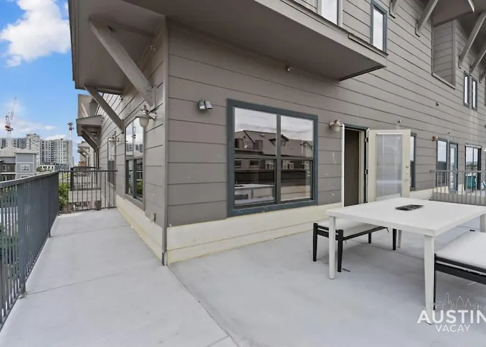 Perfect Location Near Ut And Large Patio With A View
