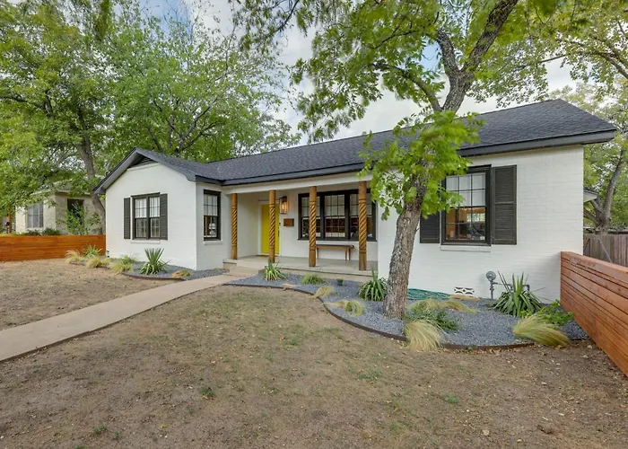 Family-Friendly Austin House With Screened Porch!