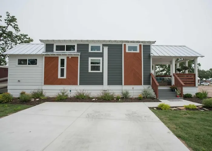 Simply Southern Tiny House Retreat