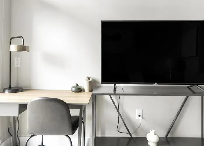 Landing Modern Apartment With Amazing Amenities