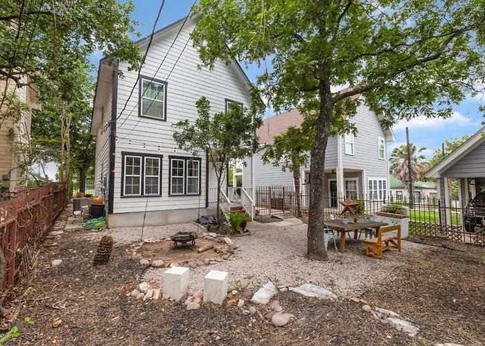 Free Parking 3Br East Side - Red Door By Portoro