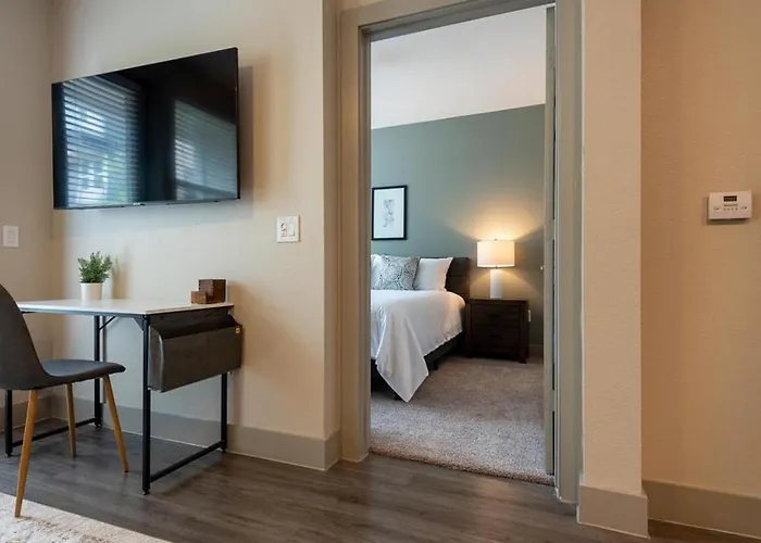 Landing Modern Apartment With Amazing Amenities
