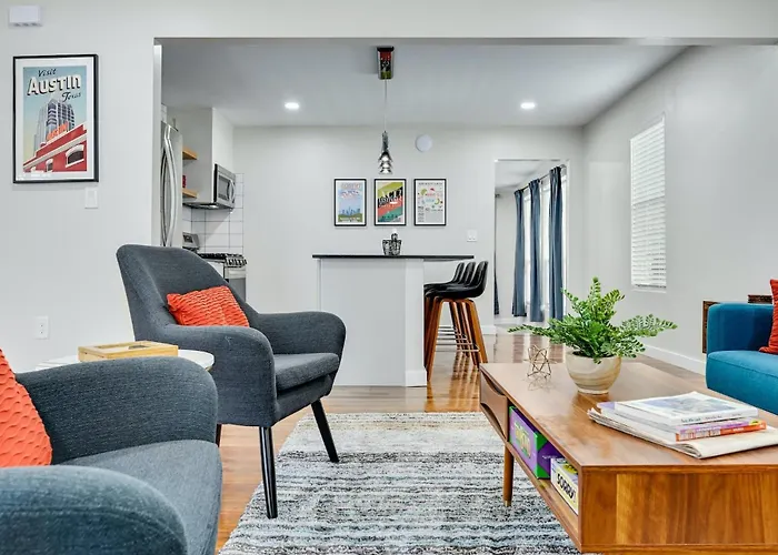 Artful Urban Bungalow Stylish Comfort In North Austin