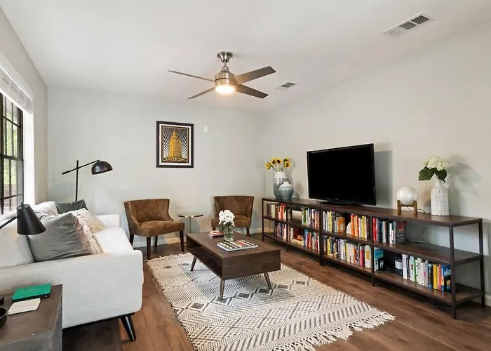 Charming South Austin 2 Bedroom Home