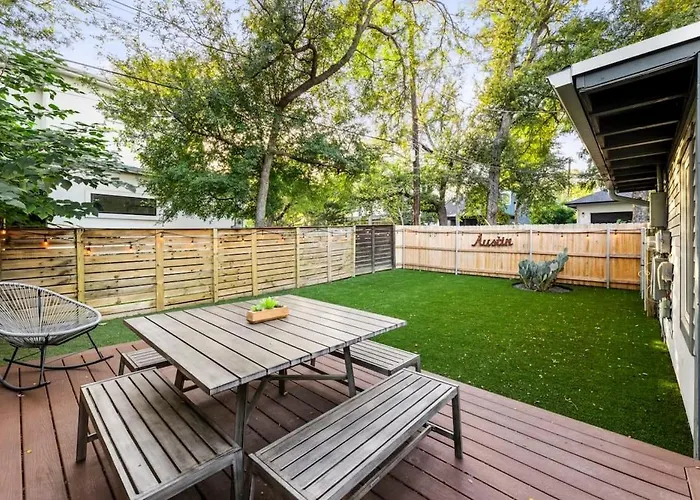 Mid-Century Home In Zilker With A Backyard