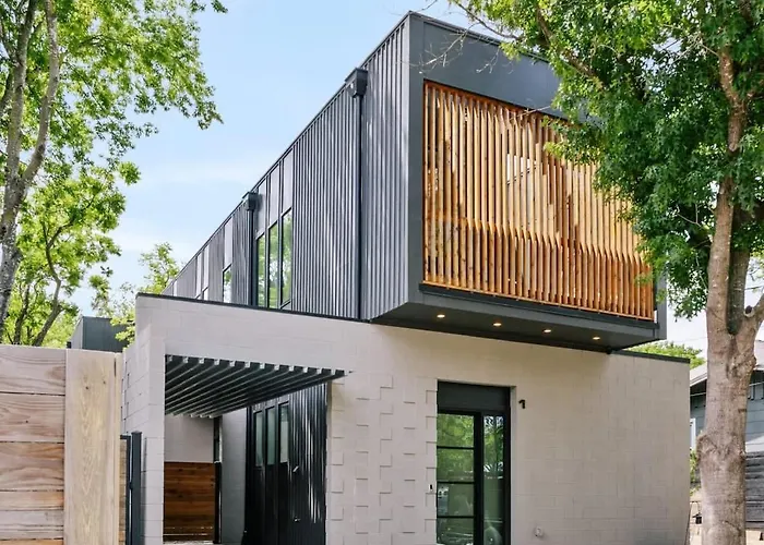 Luxe Home Minutes From Ut & Downtown