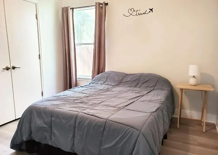 Serenity Home Near Downtown & Airport