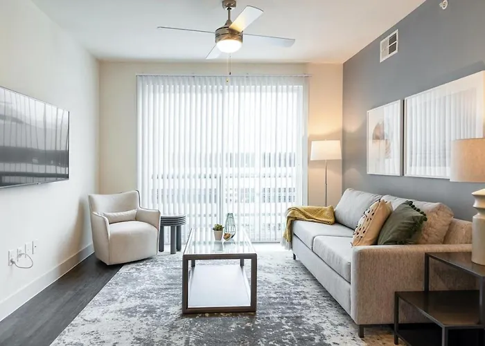 Landing At The Monroe - 2 Bedrooms In Montopolis