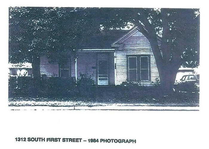 Austin Landmark 1894 Bouldin Creek Farmhouse