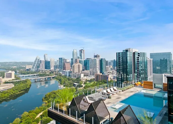 Luxe Condo In Downtown Austin