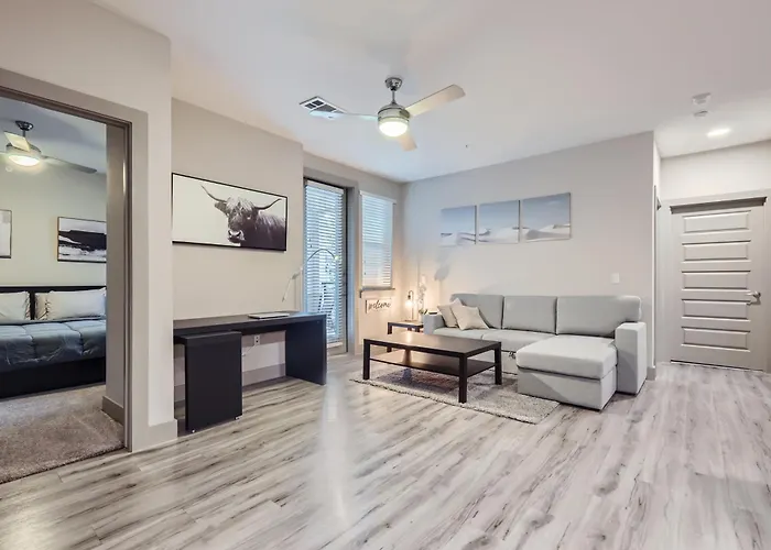 Cozy 2-Bedroom Apartment In Lovely Austin