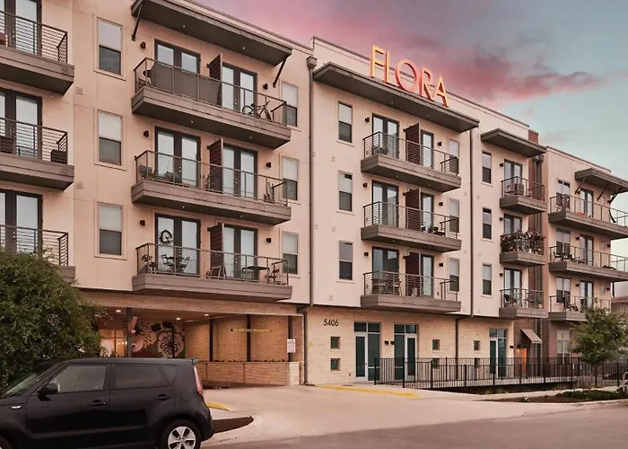 Stylish Downtown Austin Suites With Gym And Pool Access