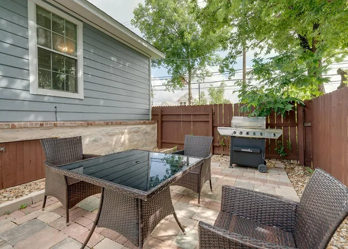 Austin Retreat With Patio And Grill, 6 Mi To Downtown!