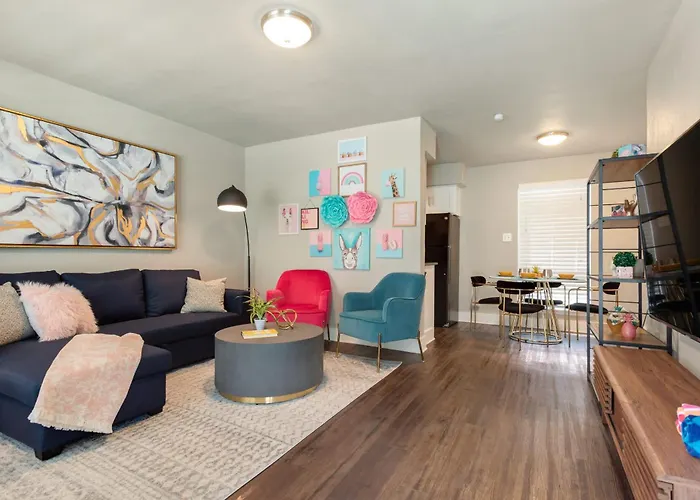 The Flamingo 103 L Pool L Sleeps 5 L 65 Smart Tv