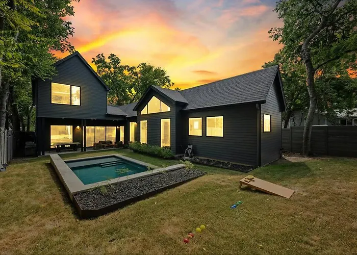 New 4 Bdrm I Heated Pool Prime Location Mins To Dt