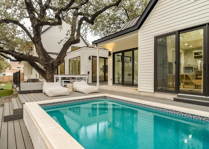 Henley By Avantstay Plunge Pool Incredible Patio Guest House