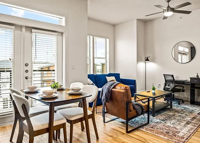 Luxurious New Unit 1Bd1Ba Pool Golf Sim