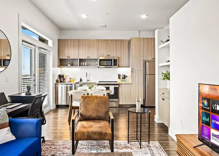 Luxurious New Unit 1Bd1Ba Pool Golf Sim