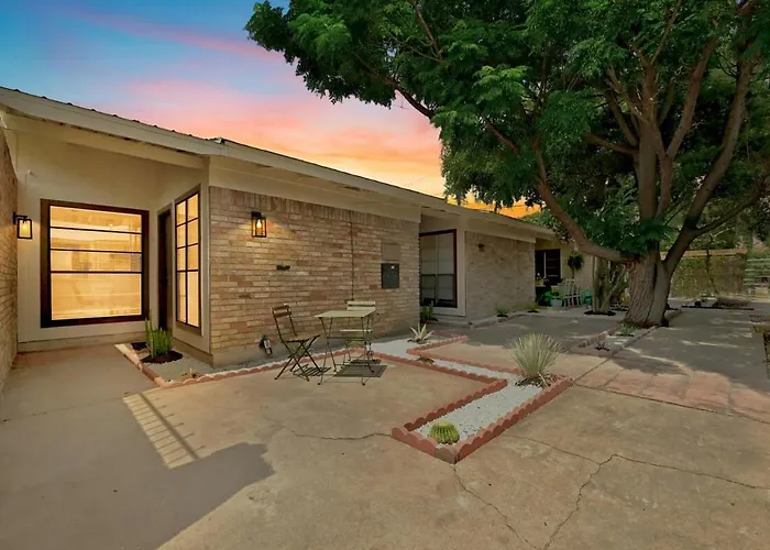 Artist Retreat By Soco - Sleeps 4 - Free Parking