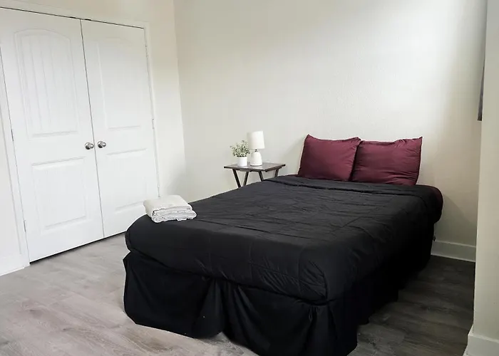 Private Master Room Near Mckinney Falls & Airport