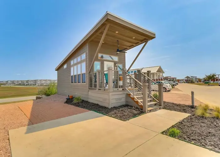 The Tiny Tejas With Pool And Hot Tub