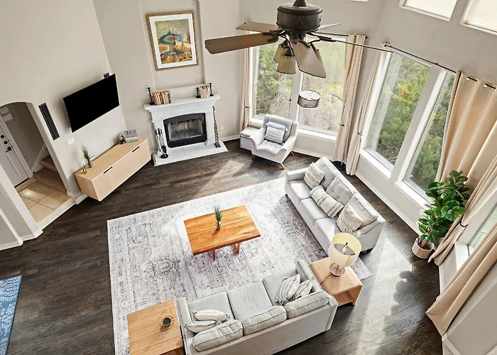 3 Kings With Theater, Gameroom And Bbq Just 7 Mins From Marina
