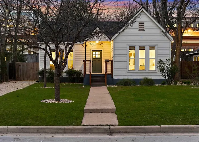 Charming Cherrywood Bungalow - 2Br - Firepit - Ut