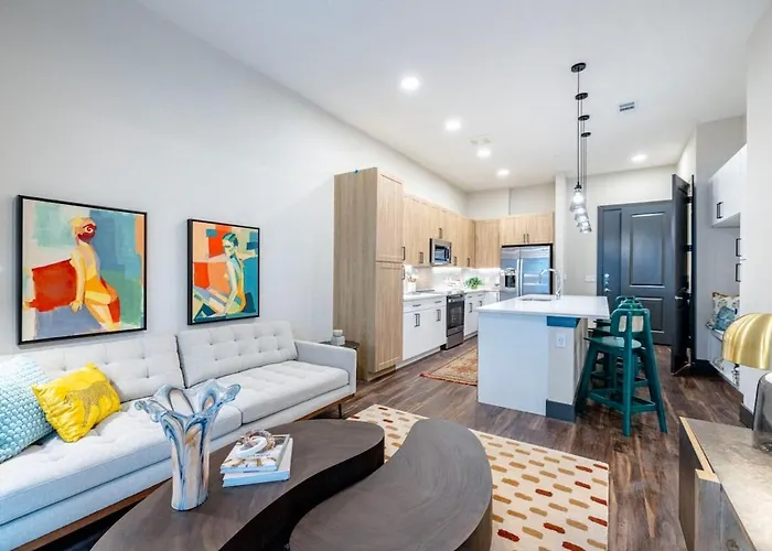 Luxury 2Br With Pool & Gym Access Austin
