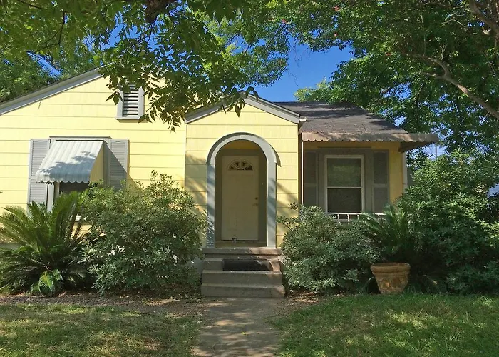 Hancock Guest Cottage