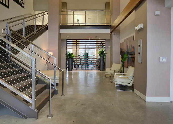 Locale Lakeshore