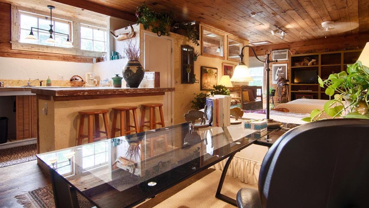 Austin's At Pearl Street Hotel 4*