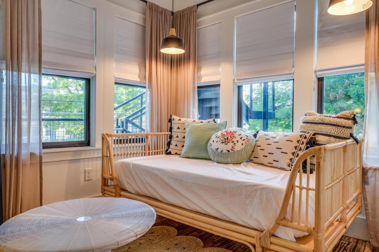 Adina Bed & Breakfast 2*