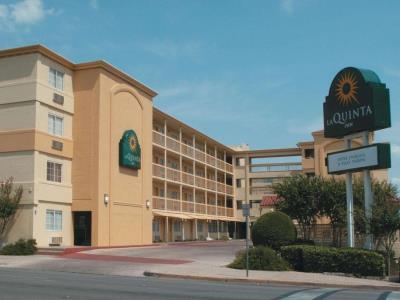La Quinta By Wyndham Capitol / Downtown 3* Austin