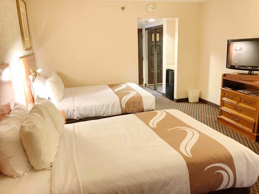 Quality & North Hotel