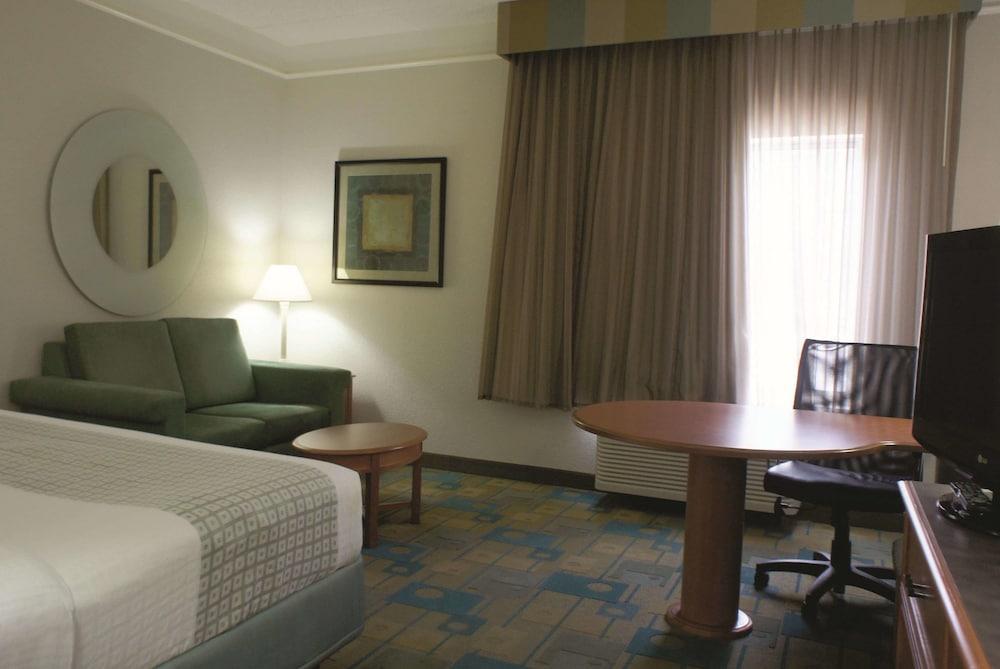 La Quinta By Wyndham Southwest