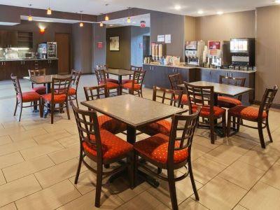 Western Airport & 3*