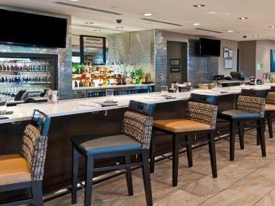 Airport By Ihg Hotel 3*