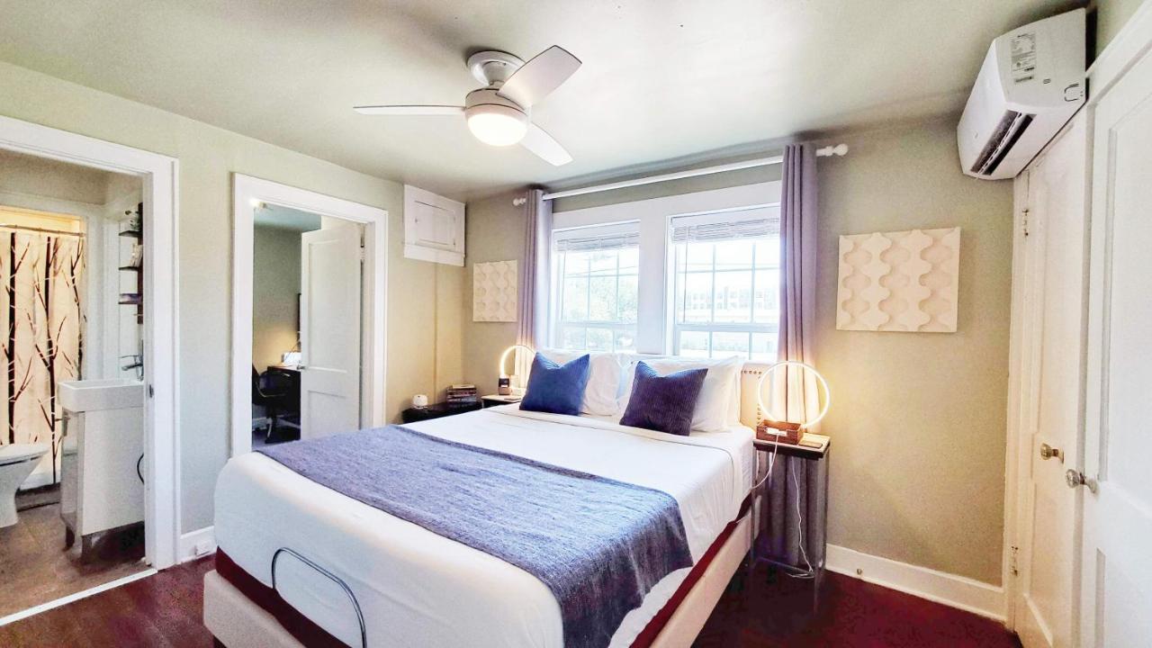 Holiday home Ut Moody Center Downtown Eco Pecan Tree House Free Wifi Parking Quiet Office Austin