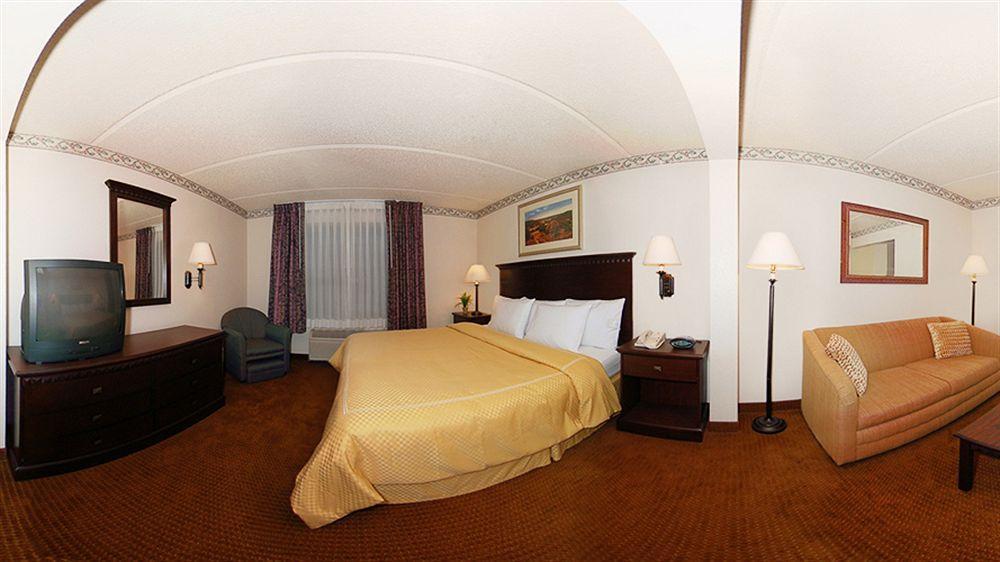 Comfort Airport Hotel 3*
