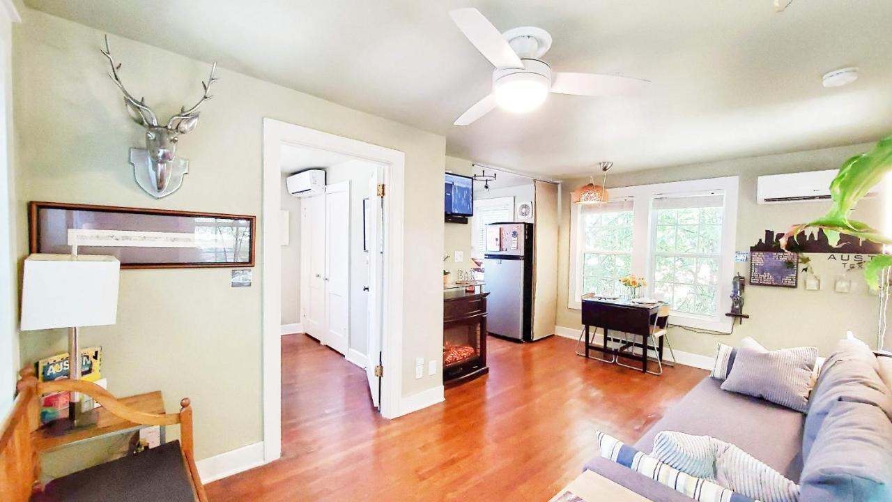 Holiday home Ut Moody Center Downtown Eco Pecan Tree House Free Wifi Parking Quiet Office Austin