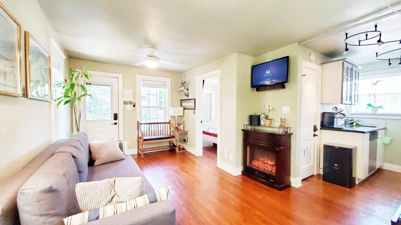 Ut Moody Center Downtown Eco Pecan Tree House Free Wifi Parking Quiet Office Holiday home