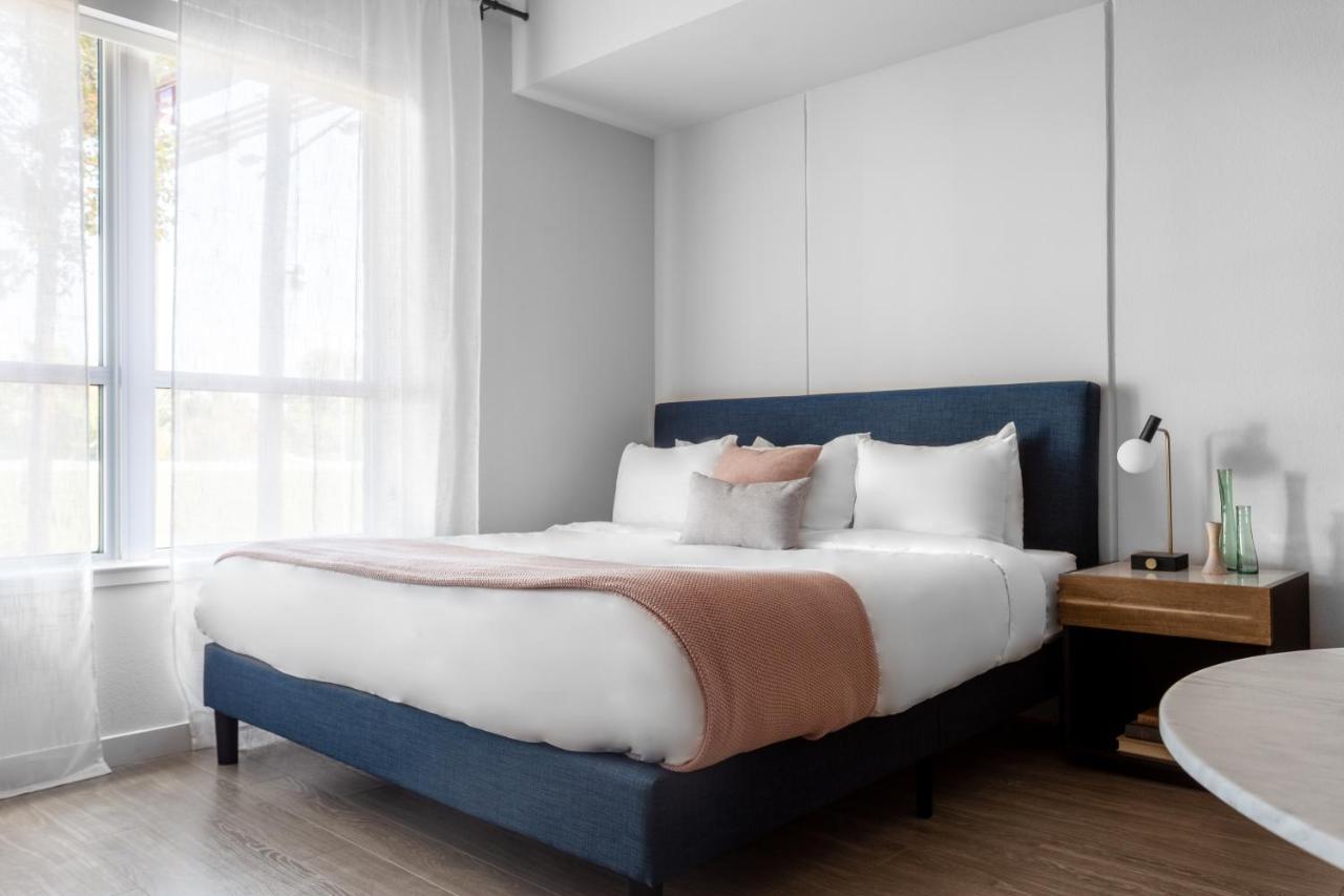 Locale Austin - Rainey Street *