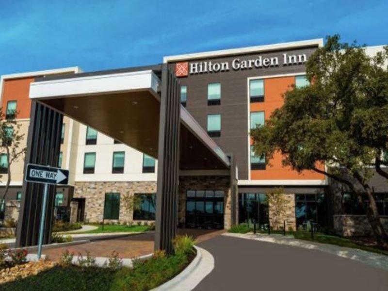 Hilton Garden Cedar Park 3*