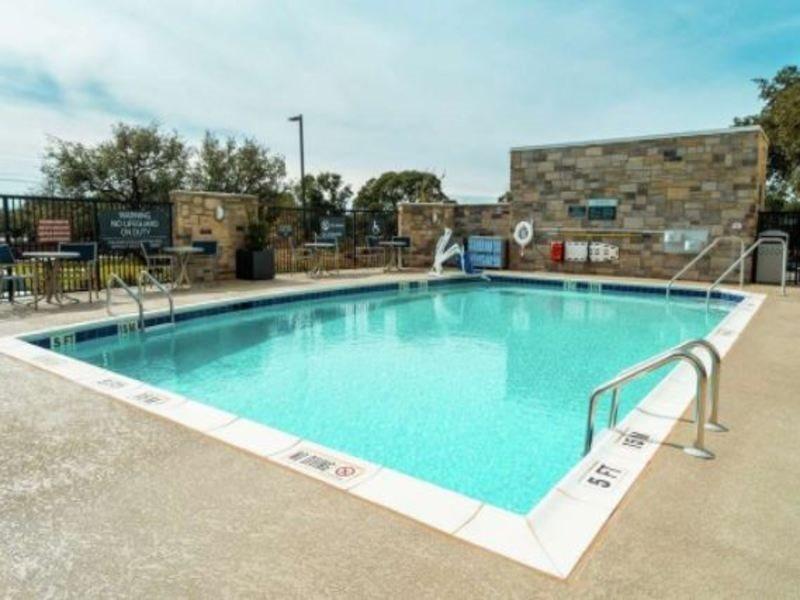Hilton Garden Cedar Park 3*
