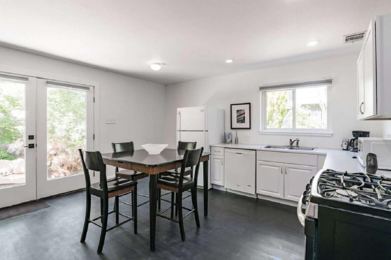 East Elizabeth St 2 Bedroom Holiday home Austin