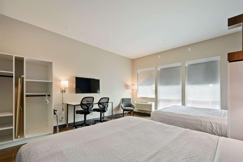 Extended America Premier - - Airport Hotel