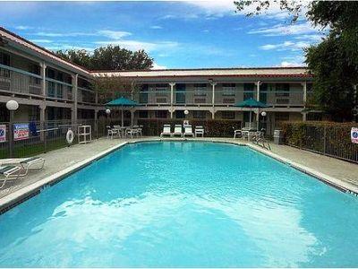 La Quinta By Wyndham Oltorf Austin